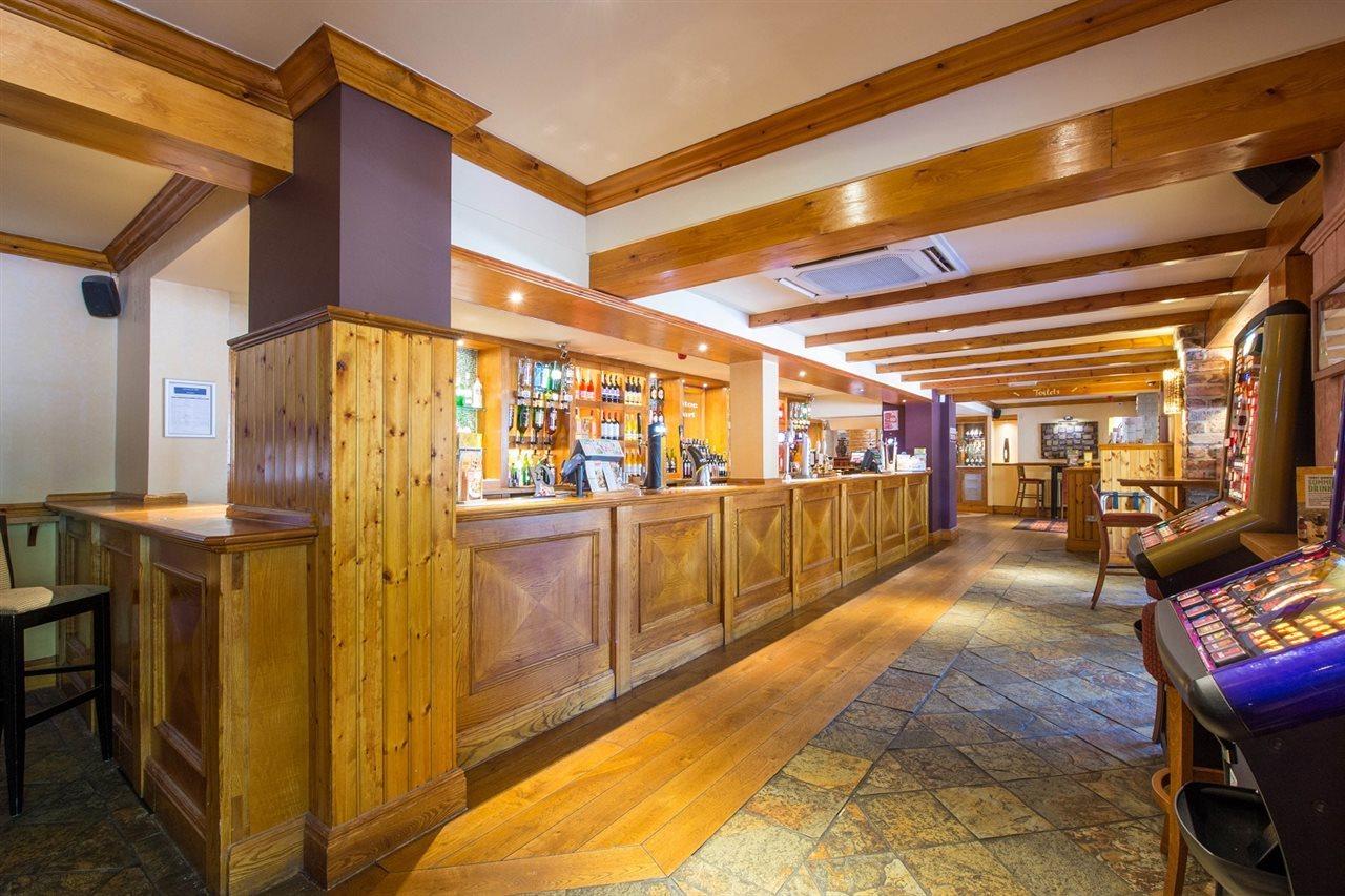 Premier Inn Bournemouth East ภายนอก รูปภาพ