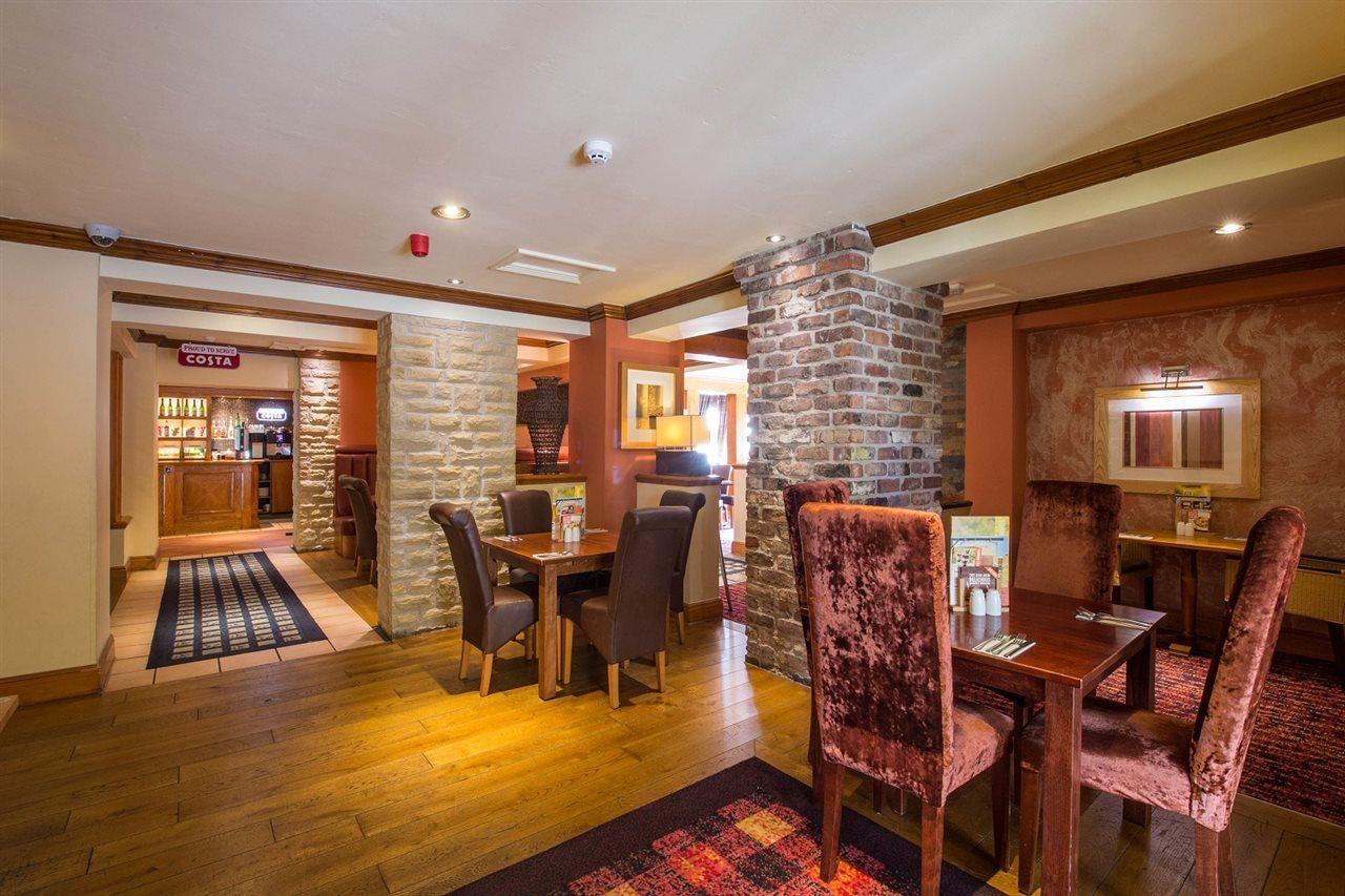 Premier Inn Bournemouth East ภายนอก รูปภาพ