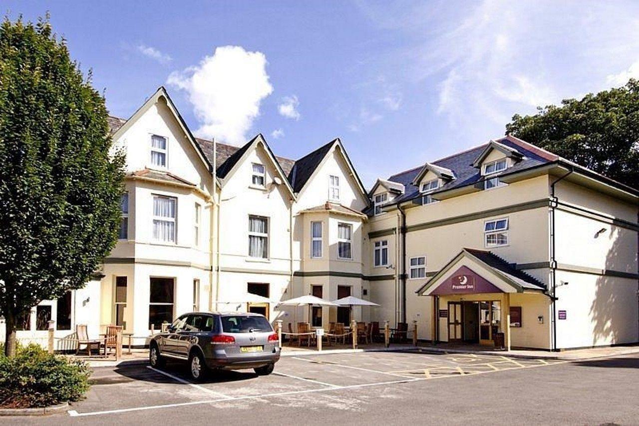 Premier Inn Bournemouth East ภายนอก รูปภาพ
