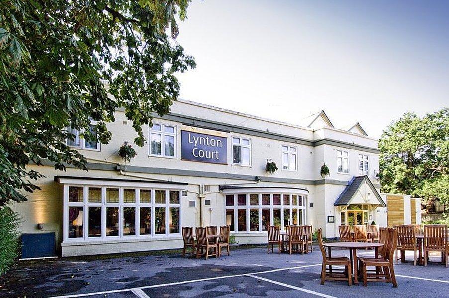 Premier Inn Bournemouth East ภายนอก รูปภาพ